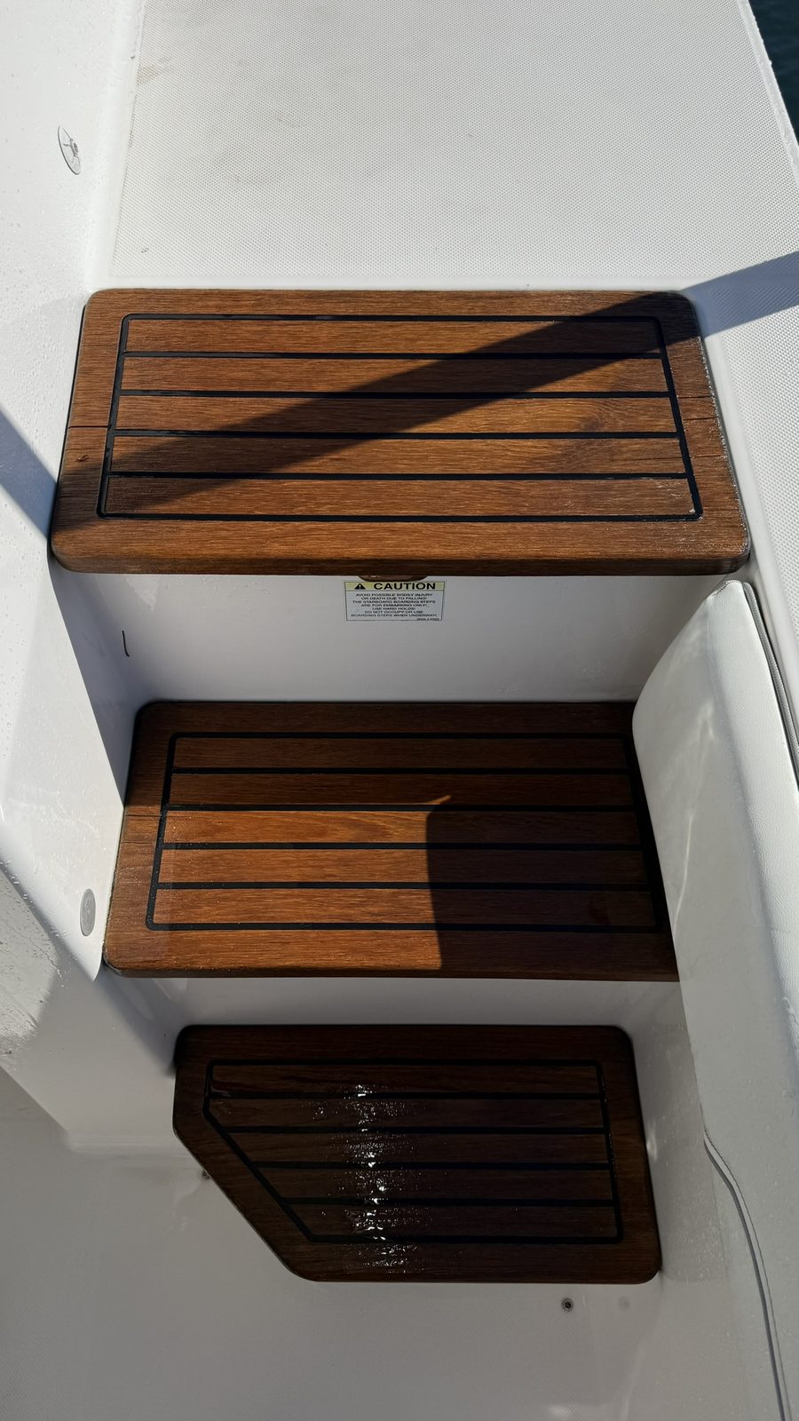 Same teak steps rich and glossy after treatment